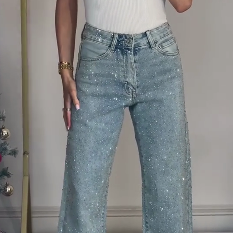 Straight leg jeans with rhinestones