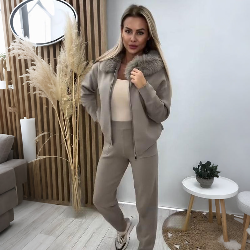 Women’s Plush Collar Zip-Up Hoodie & Jogger Set