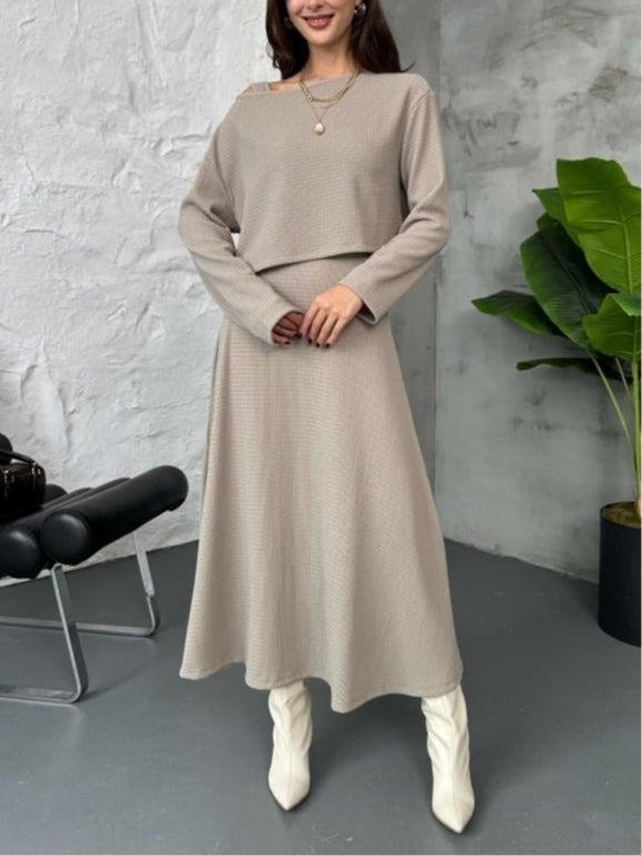 Loose pullover top and dress two-piece set